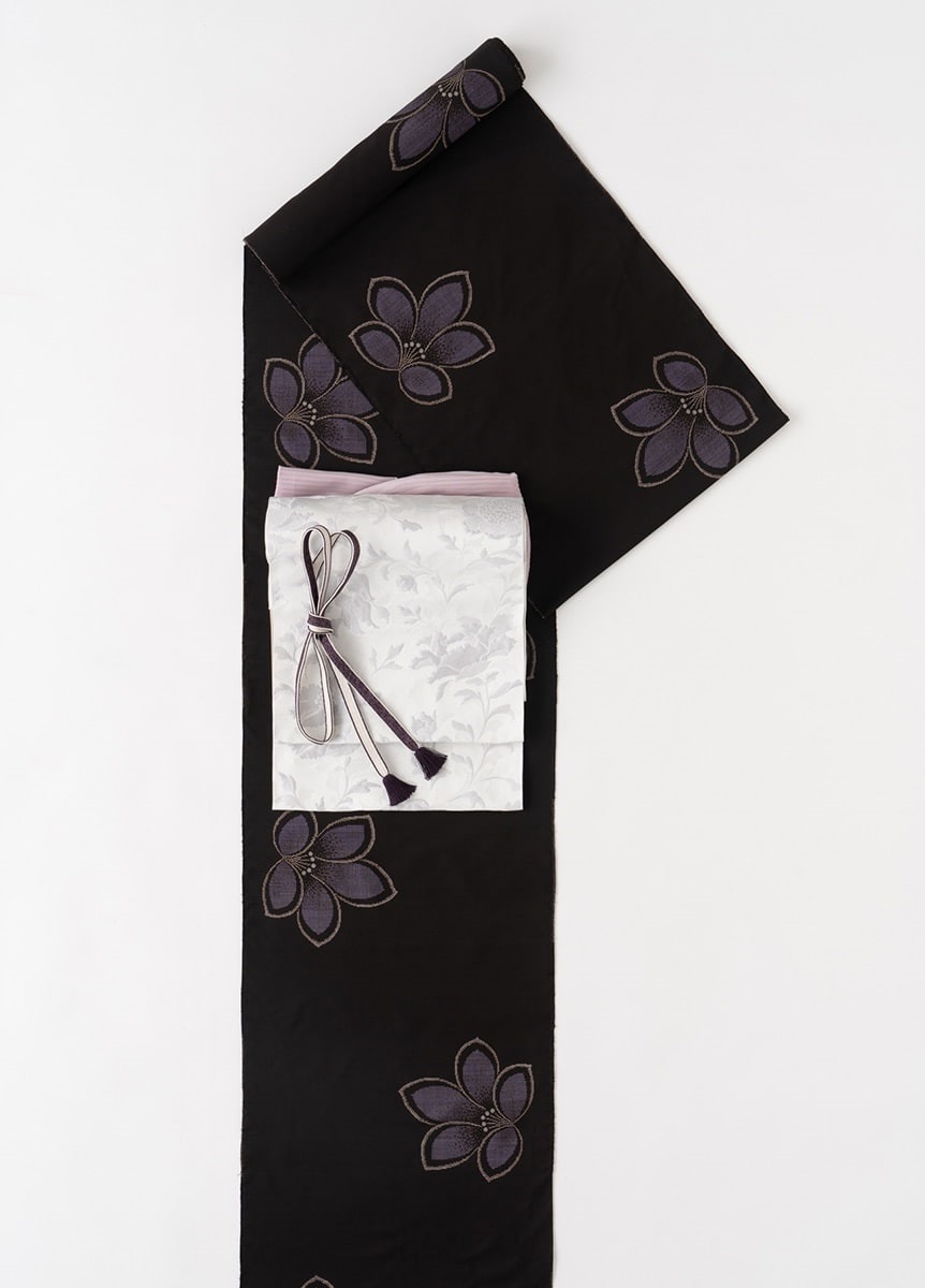 大島紬 泥染め 車輪梅（お取り寄せ品） | カジュアル着物 | やまと