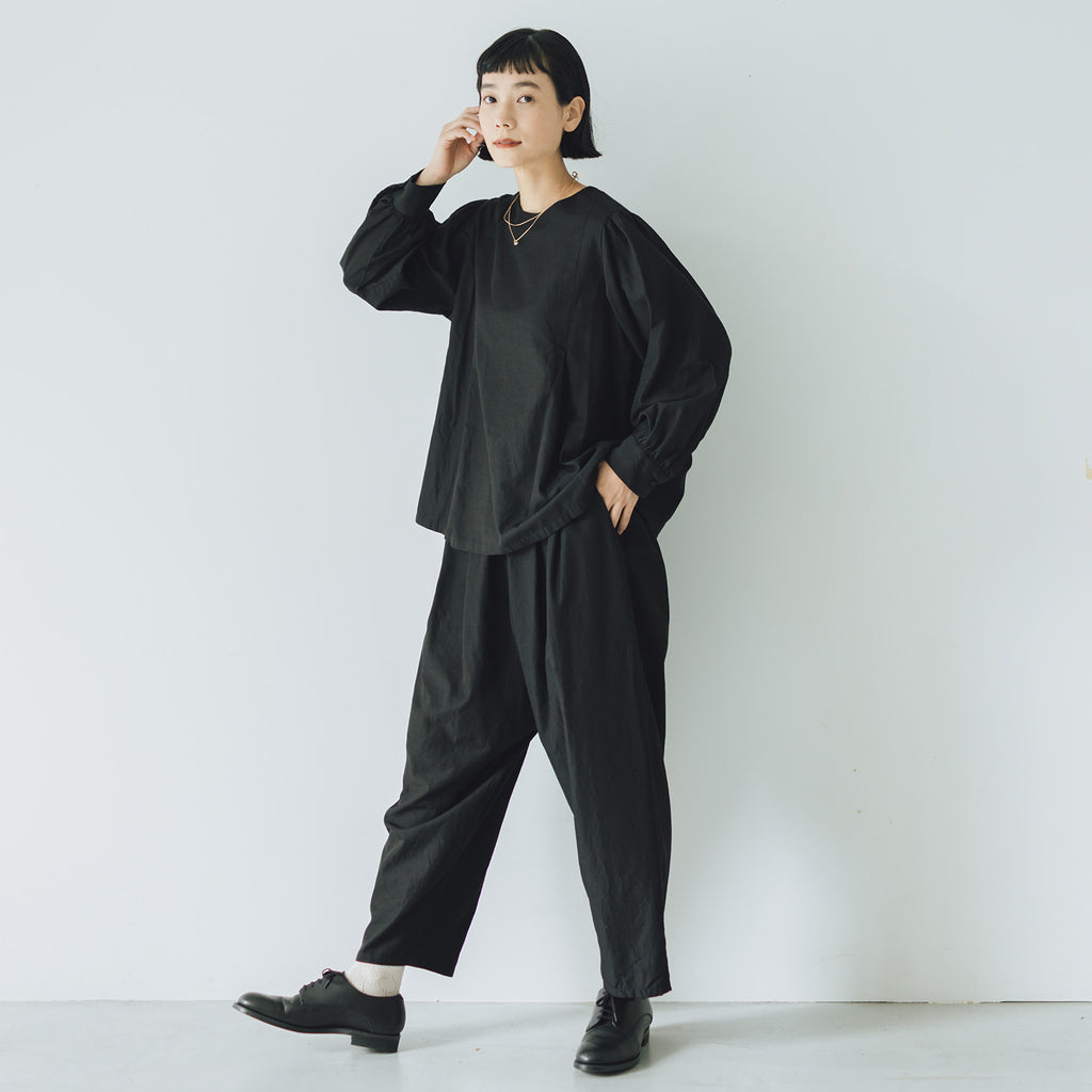 わたしたちらしい、大人のかわいらしさ」ブラウス＋サルエルパンツの