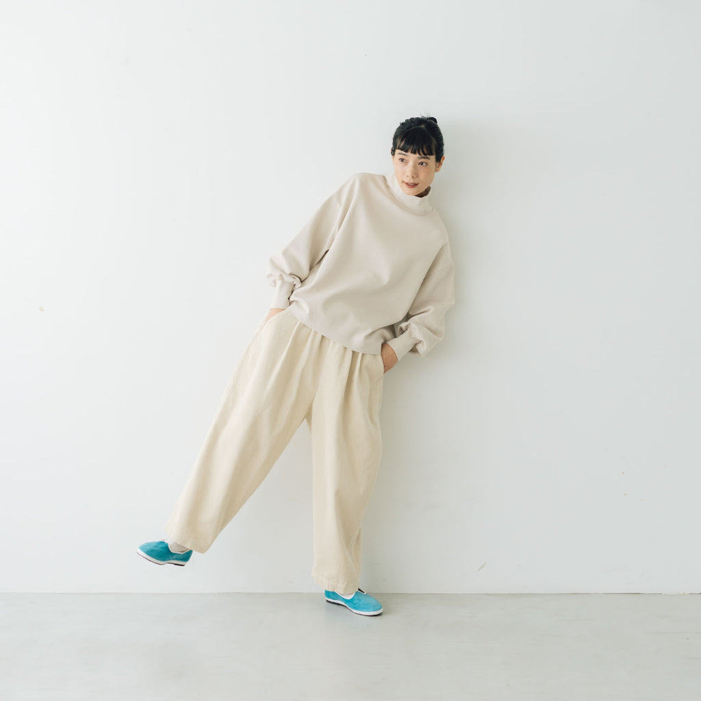 くらすこと ＋to 大人の定番、ハイネックプルオーバー ｜くらすこと