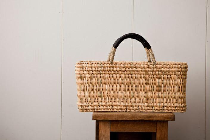 warang wayan ストローかごバッグ 浅型 黒 ｜くらすこと公式オンライン