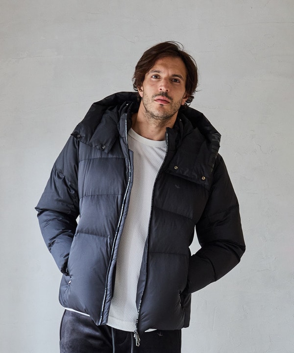 1PIU1UGUALE3 別注フード取り外しWater Proof logo zipスタンドダウン