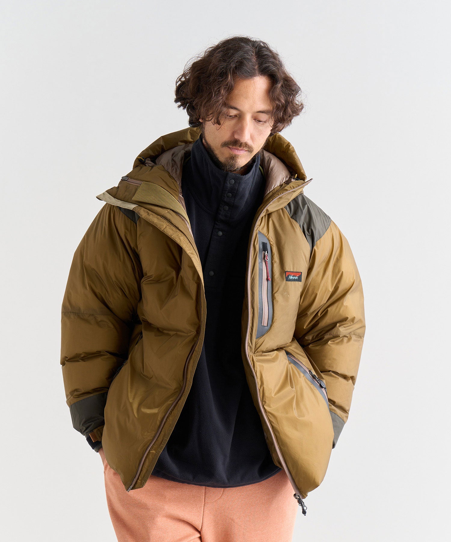 オーロラテックスライト ダウンジャケット ミカミ (メンズ) – NANGA