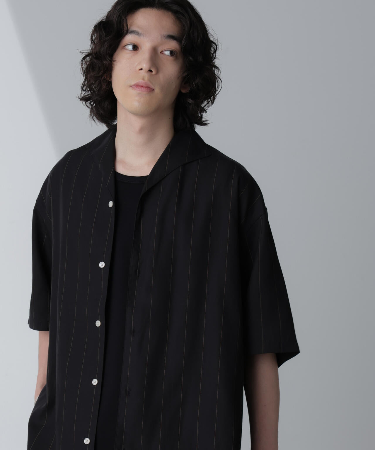 リネン ブレンド ピンストライプ ワイドカラー シャツ (セットアップ可)