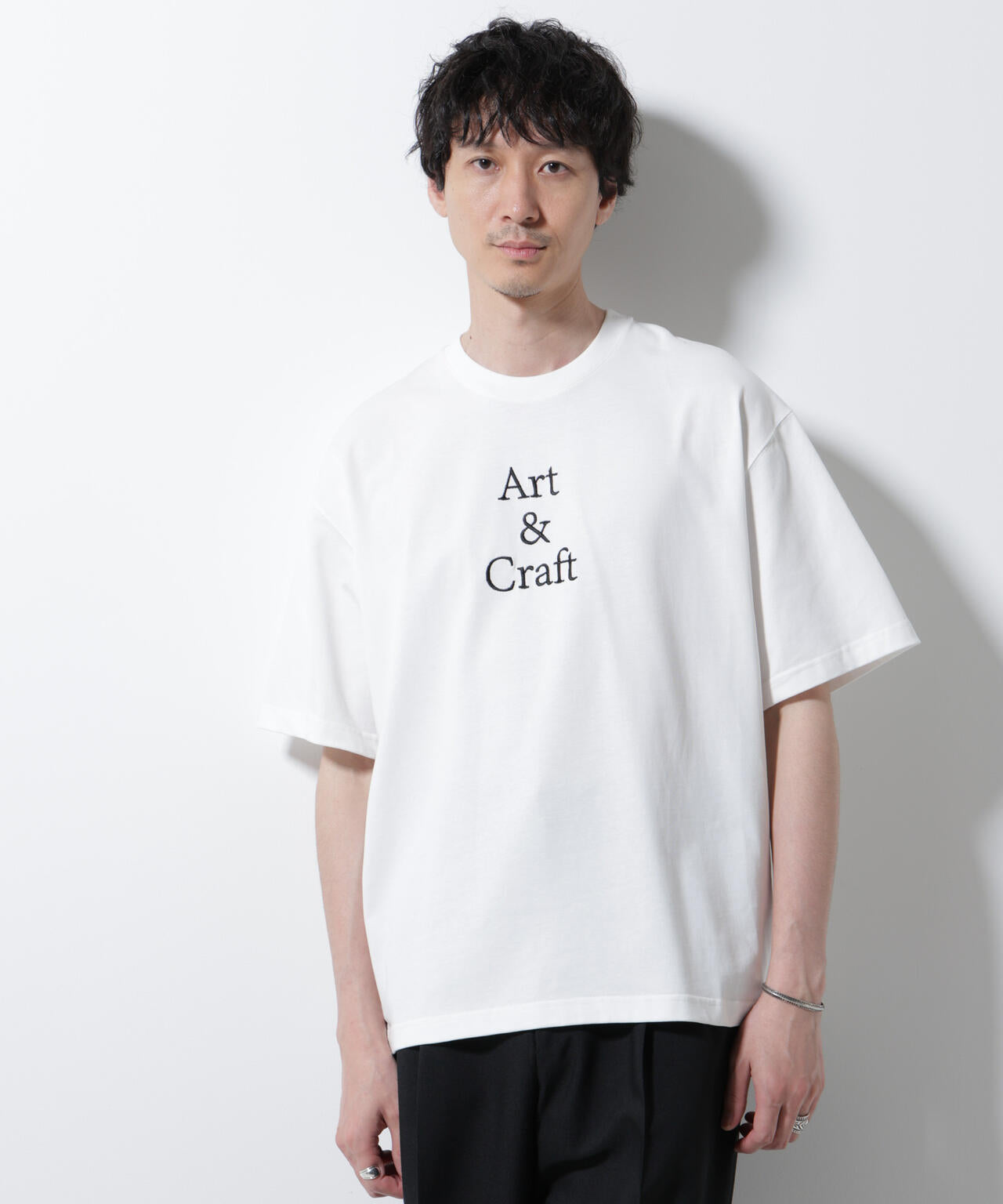 Art & Craft」エディトリアル 刺繍Tシャツ