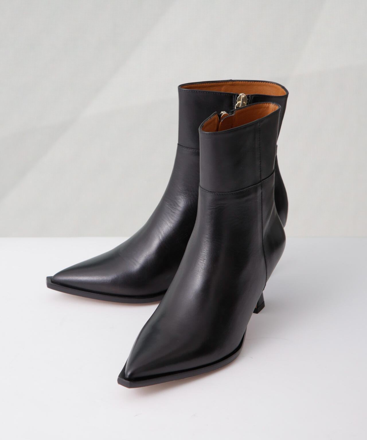 ANGEL ALARCON / ショートヒール ブーツ