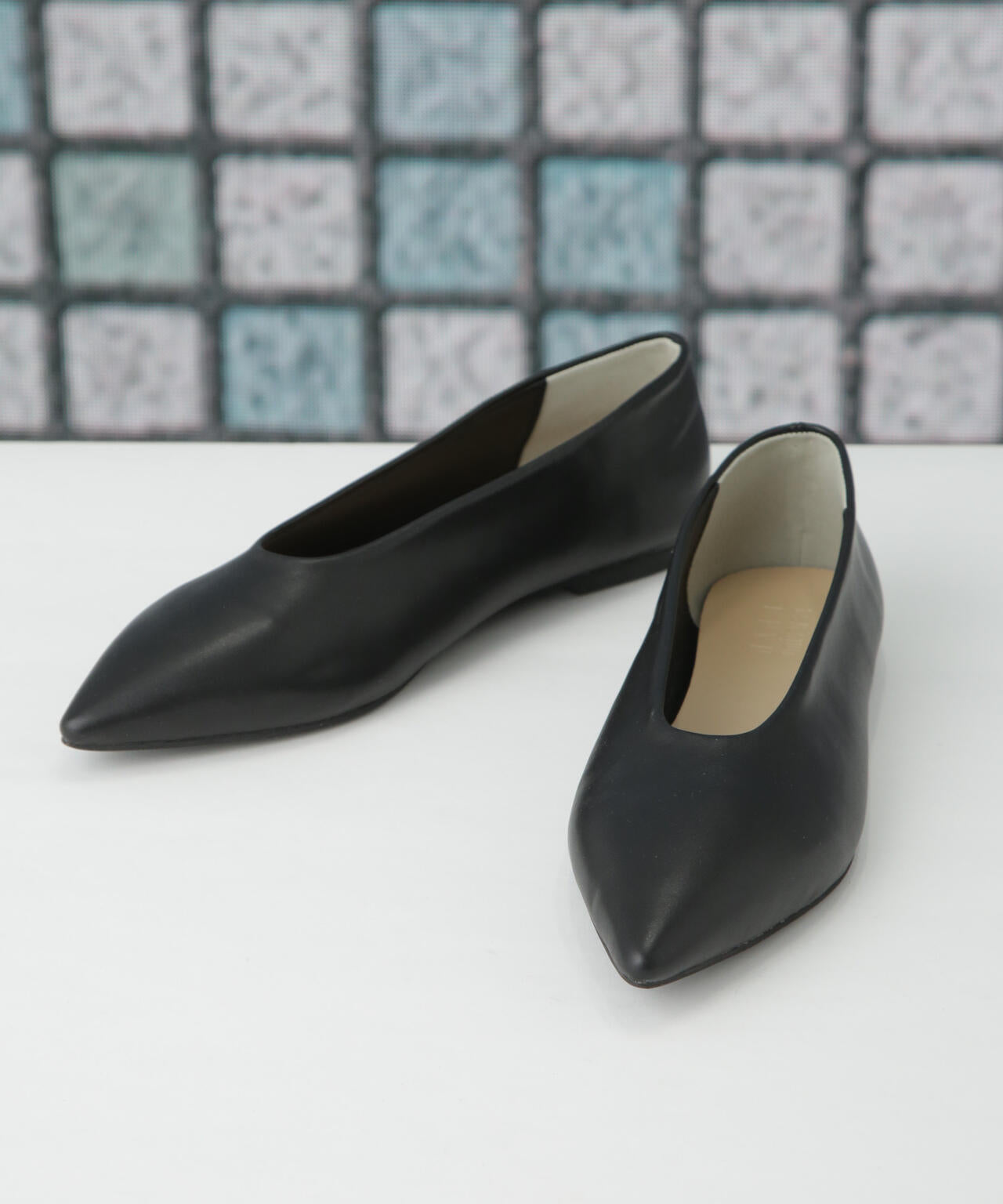 ポインテッド フラットパンプス