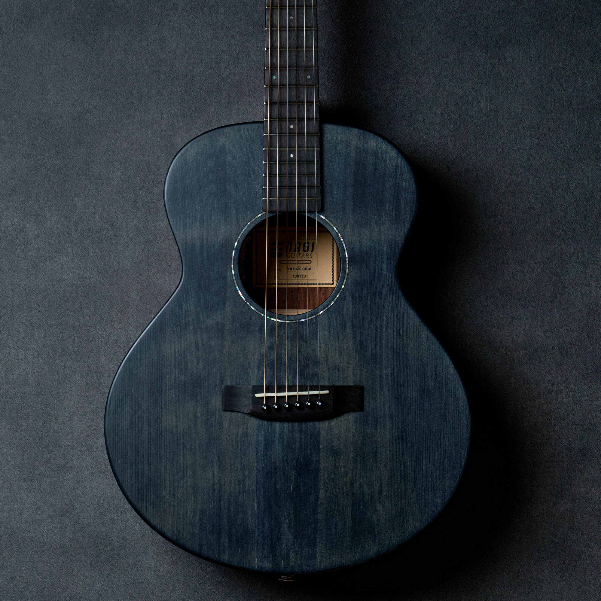 kuro_mini-14.jpg?v=1743932004&