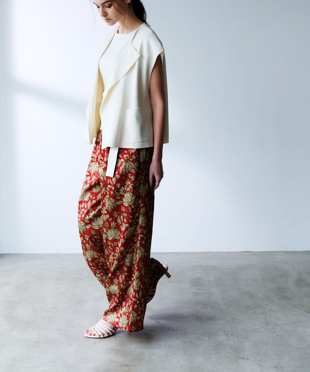 VERY NaVY2025年6月号掲載】フラワーサラササテン タックギャザー