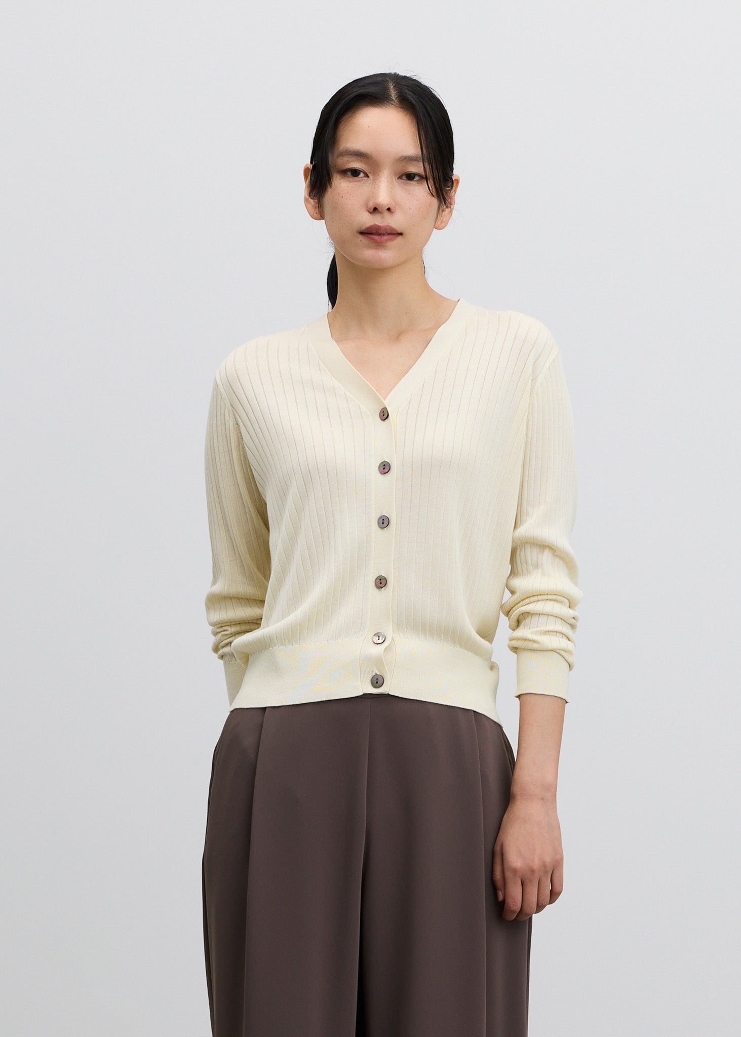 シルクワイドリブVネックカーディガン - SOÉJU online store｜上質な