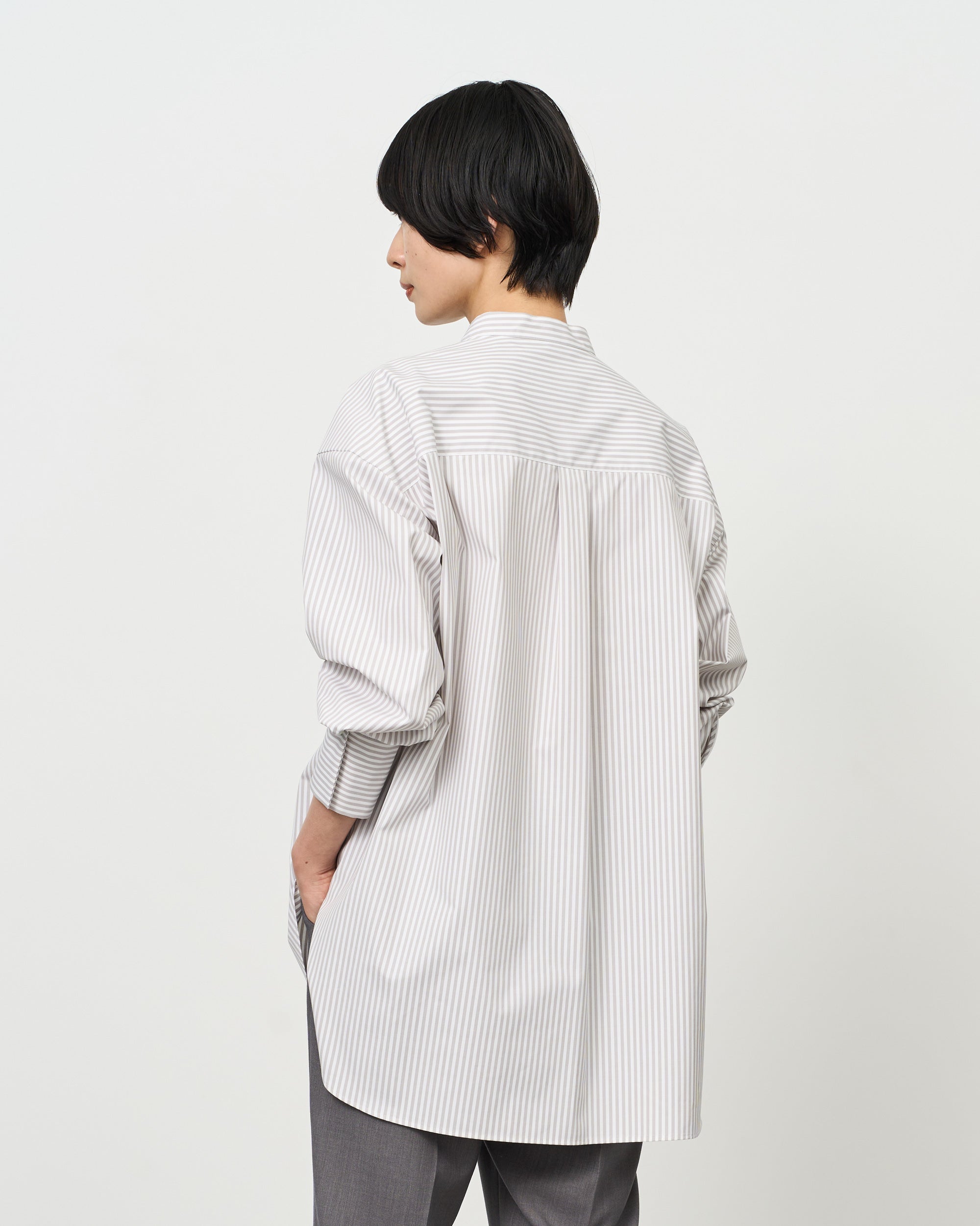 バンドカラーロングシャツ - SOÉJU online store｜上質な大人の女性の