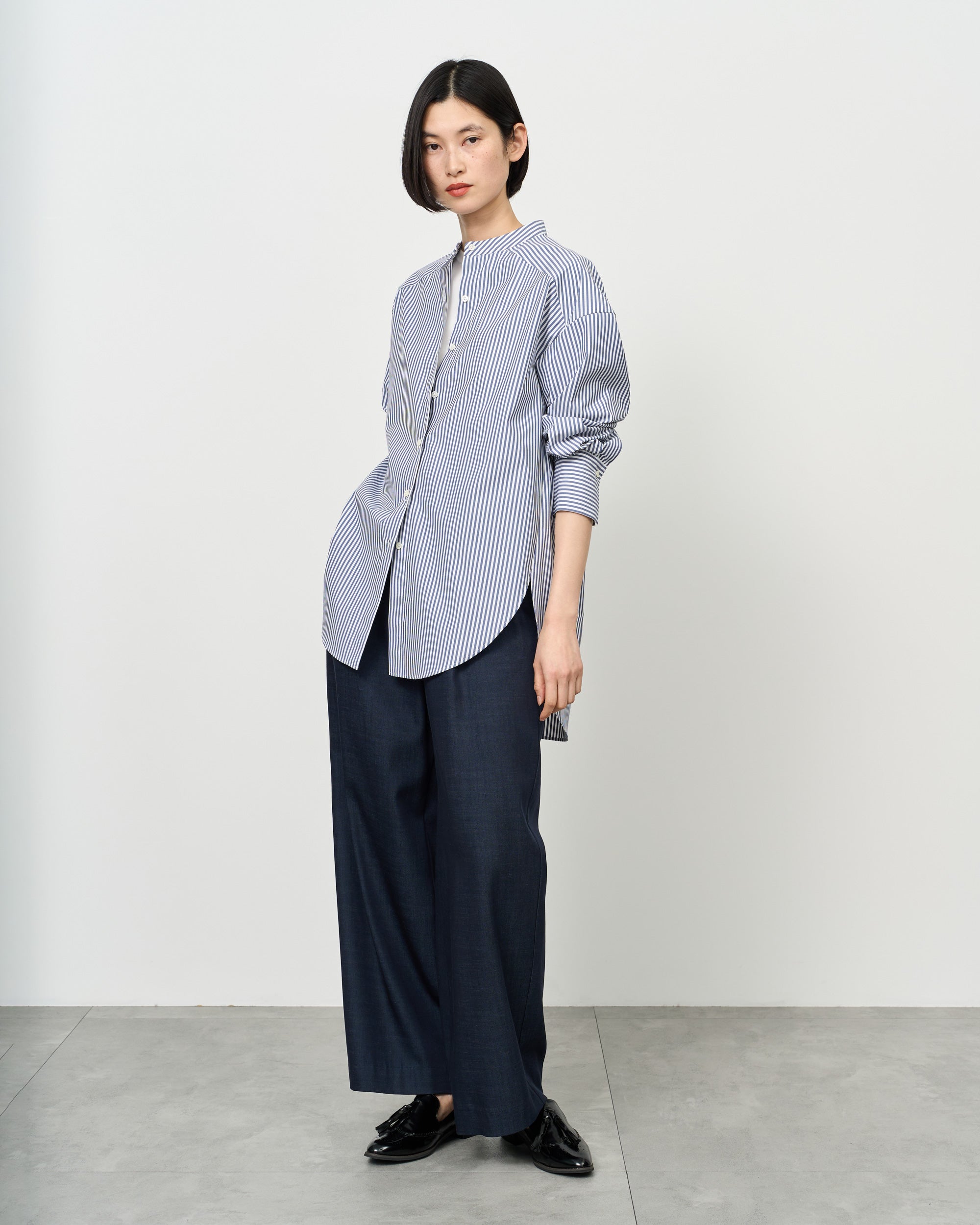 バンドカラーロングシャツ - SOÉJU online store｜上質な大人の女性の