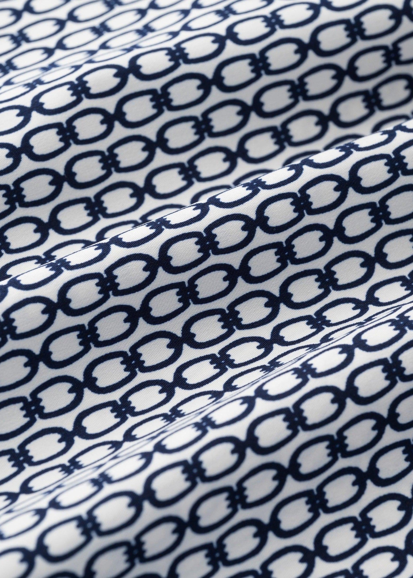 チェーン柄ボウタイブラウス - SOÉJU online store｜上質な大人の女性