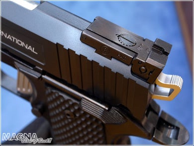 最新鋭1911「WA【SAI】1911 コマンダーレングス／黒染」絶賛発売中