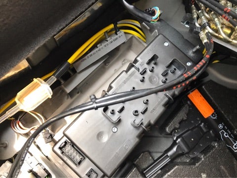 ベンツSL バリオルーフ作動不良 エアポンプ交換 | m-1 CAR FACTORY