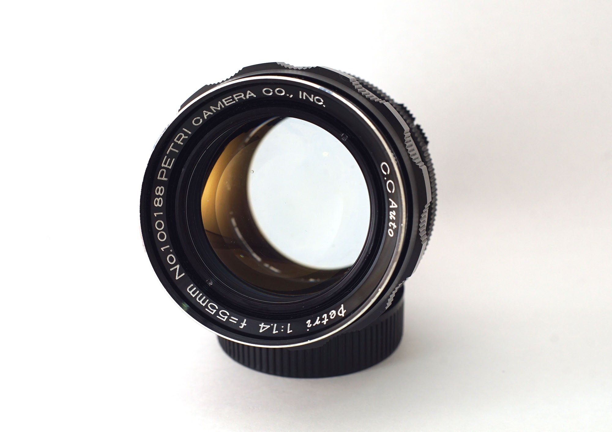 Petri忘れられた名レンズ達 その3 cc 55mm F1.4 最強のポートレート