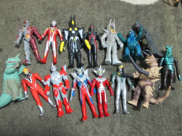 ジャンクボックス購入！その2 90体のウルトラマンセット | 徒然なるTOY