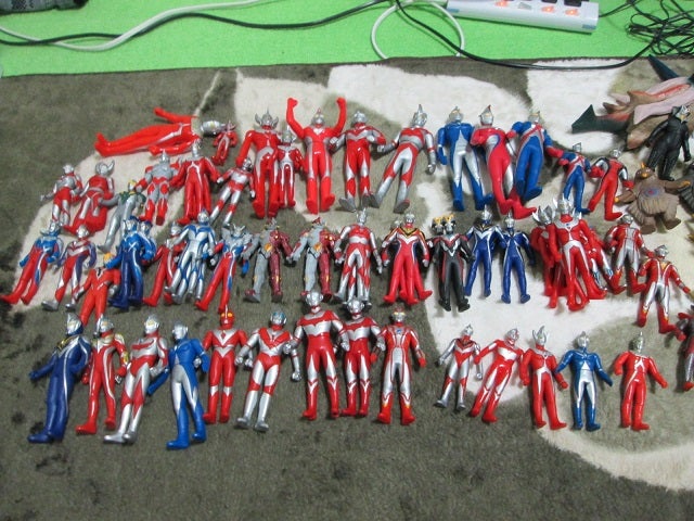 ジャンクボックス購入！その2 90体のウルトラマンセット | 徒然なるTOY