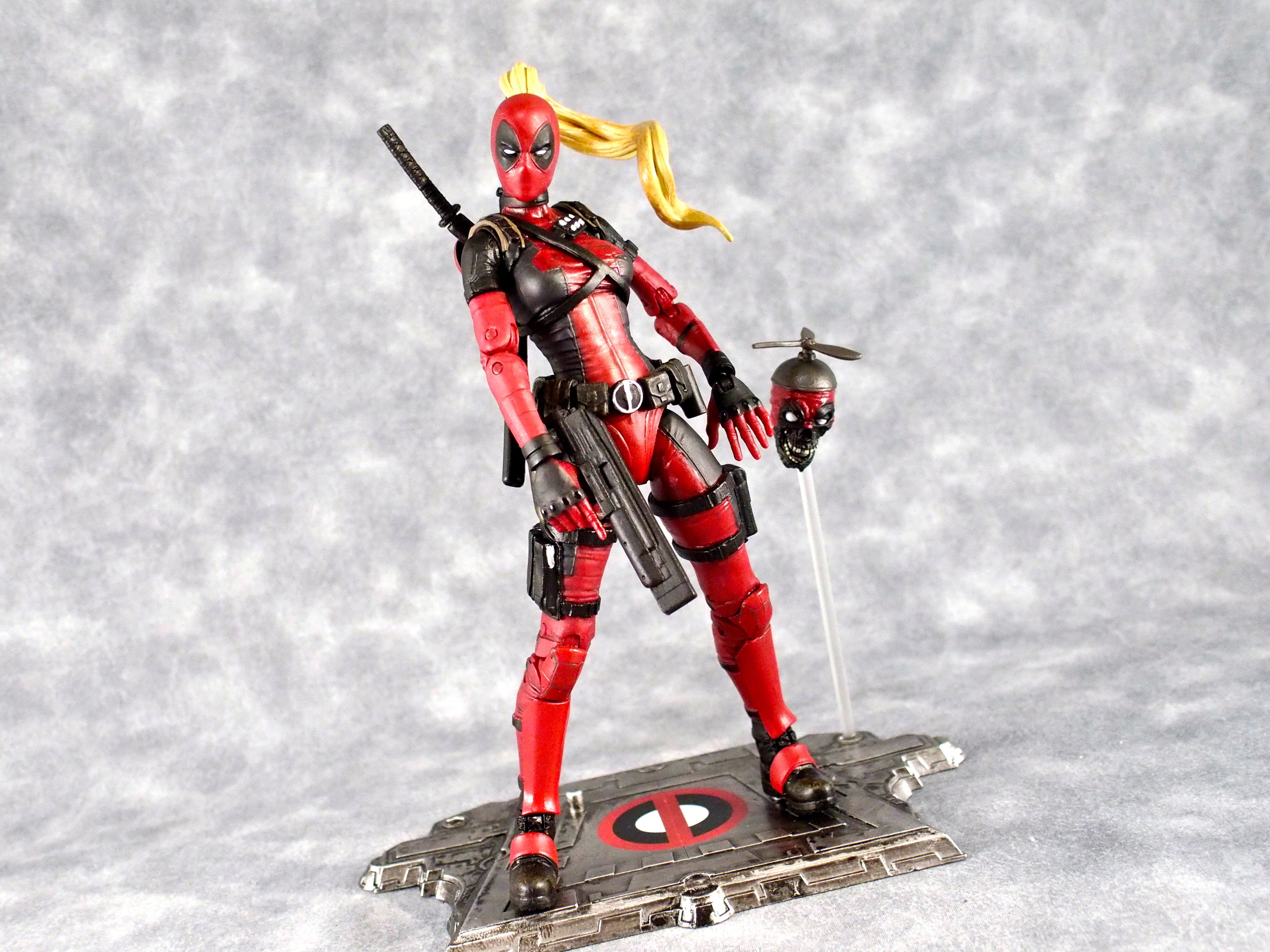 マーベルセレクト レディデッドプール | デッTOYプール