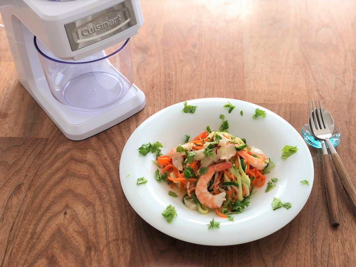 ベジタブルスパイラルスライサー で作る 『アジアン風シーフードベジ