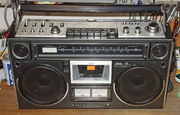 サンヨーラジカセ：MR-9600 | じんけいの修理日記