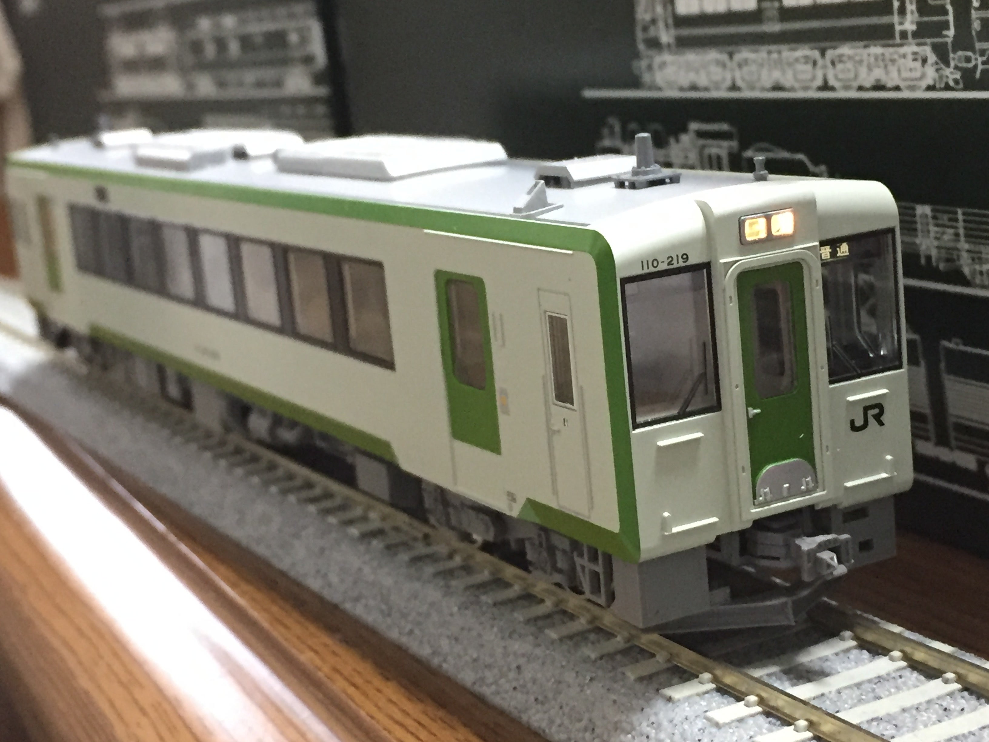 HOゲージ]KATO キハ110 200番台の軽加工 | 仙カタの鉄道模型製作日誌‍