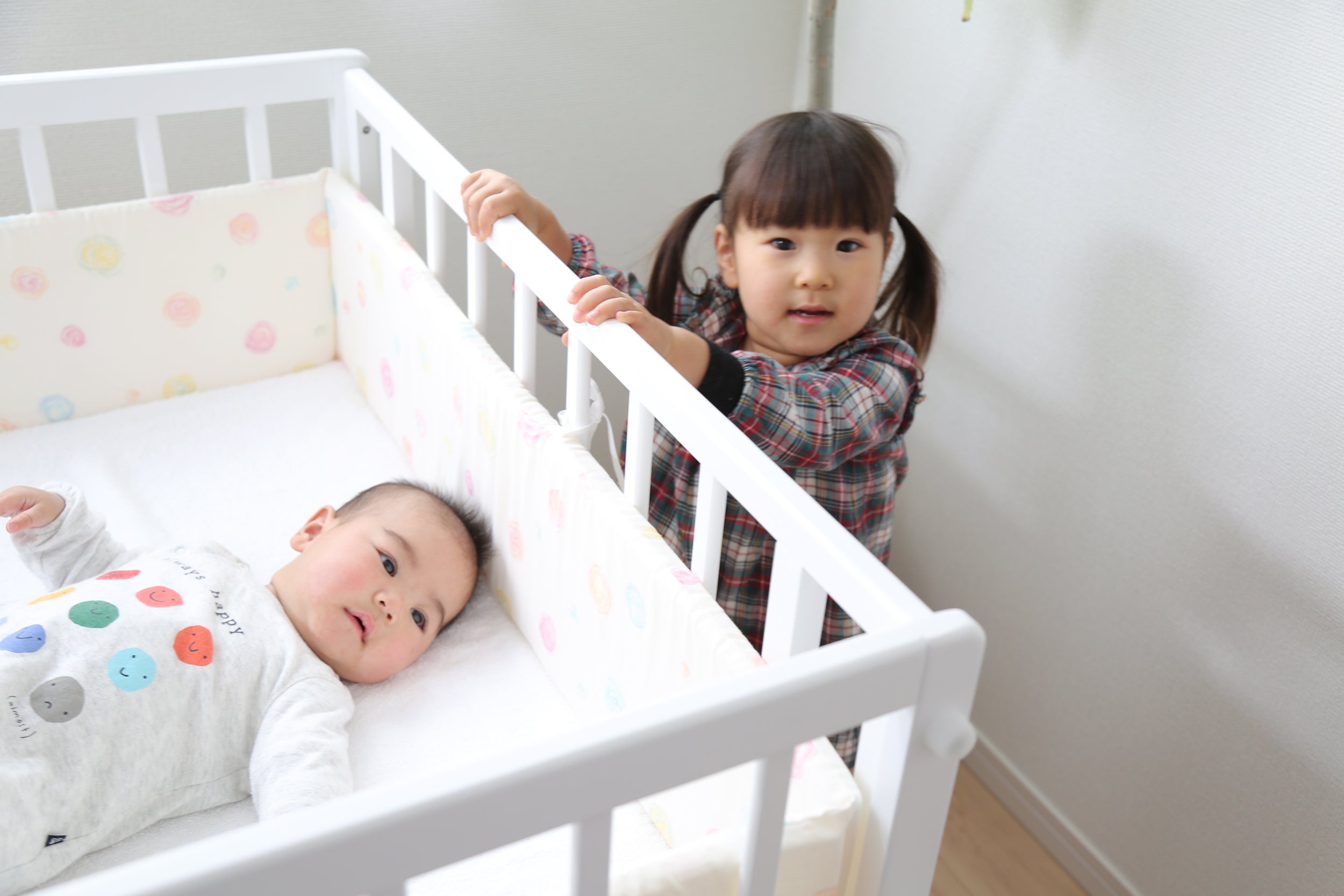 そいねーる＋ムーブ/ロング ベビーベッド】ベッドガードっているの