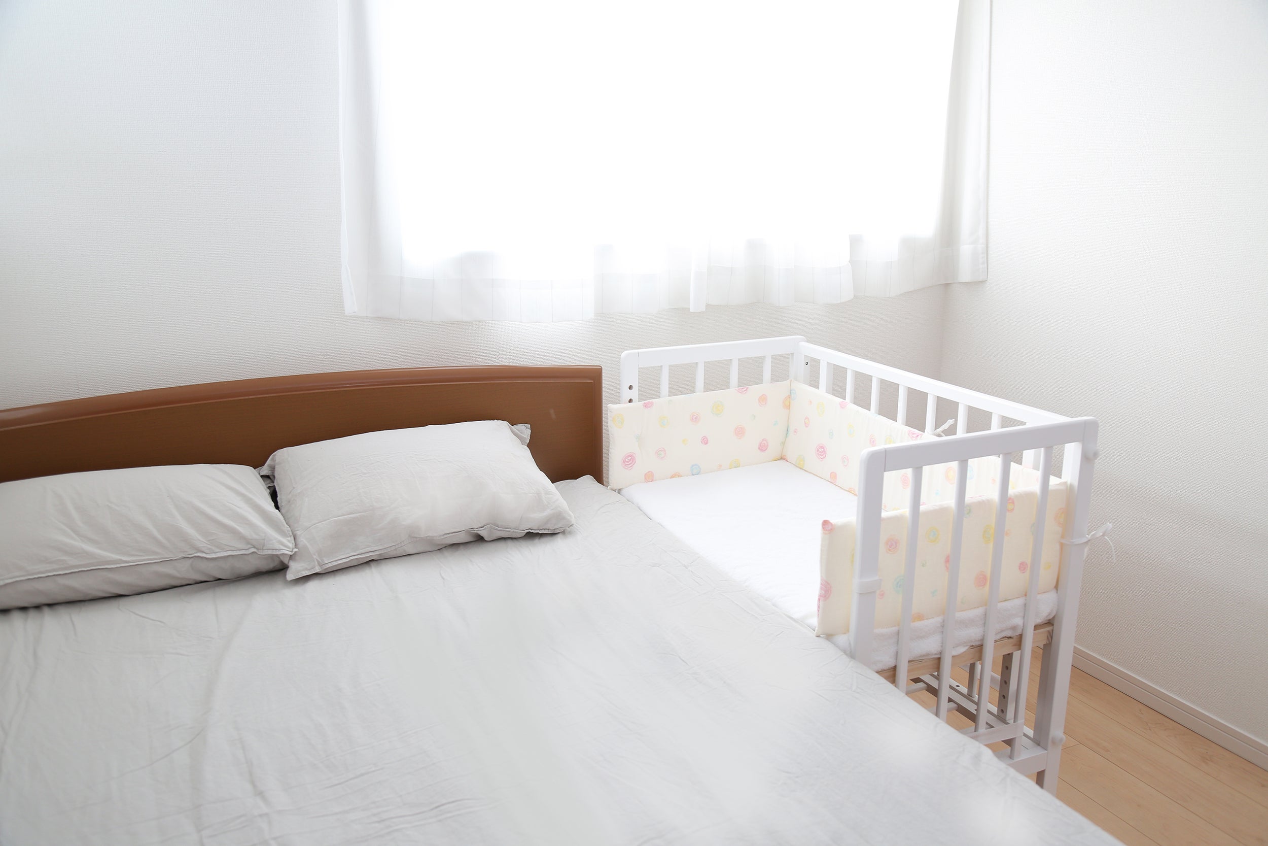 そいねーる＋ムーブ/ロング ベビーベッド】ベッドガードっているの