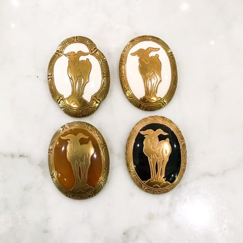 アキオモリのアイコンブローチ | 10年以上も飽きないアクセサリー in