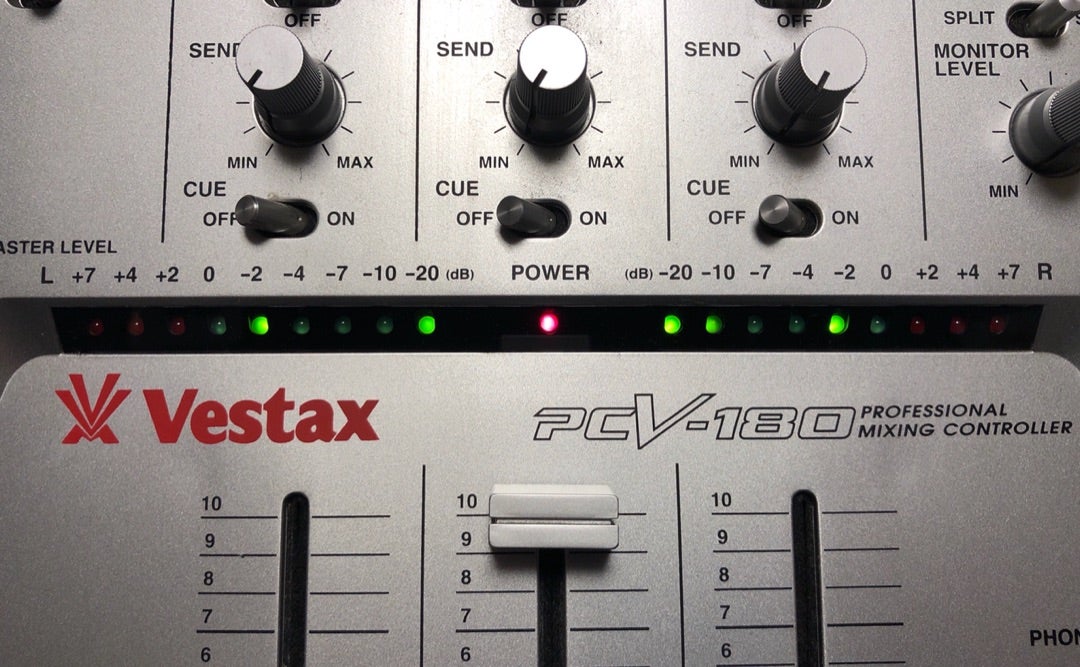 Vestax PCV-180 レビュー | D3ログ 〜機械とお酒と音楽と〜