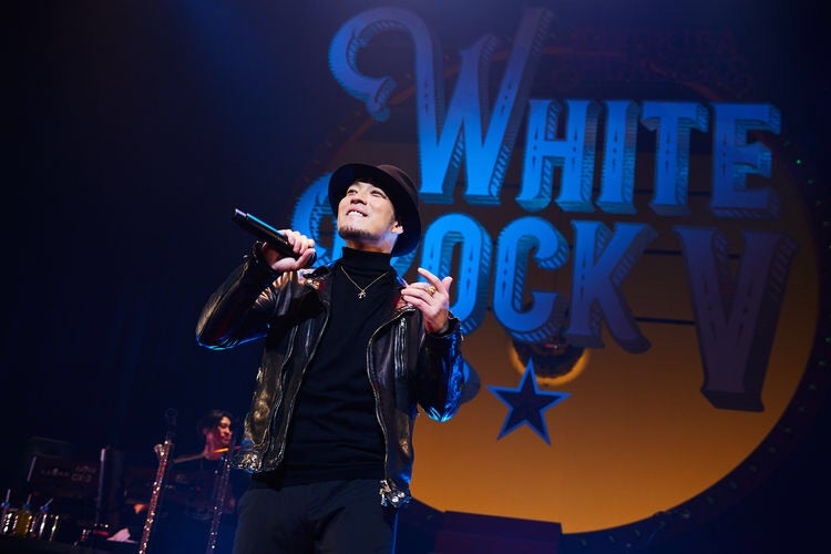 清木場俊介、EXILE時代の曲も披露した「WHITE ROCK」東京公演 | LOVE