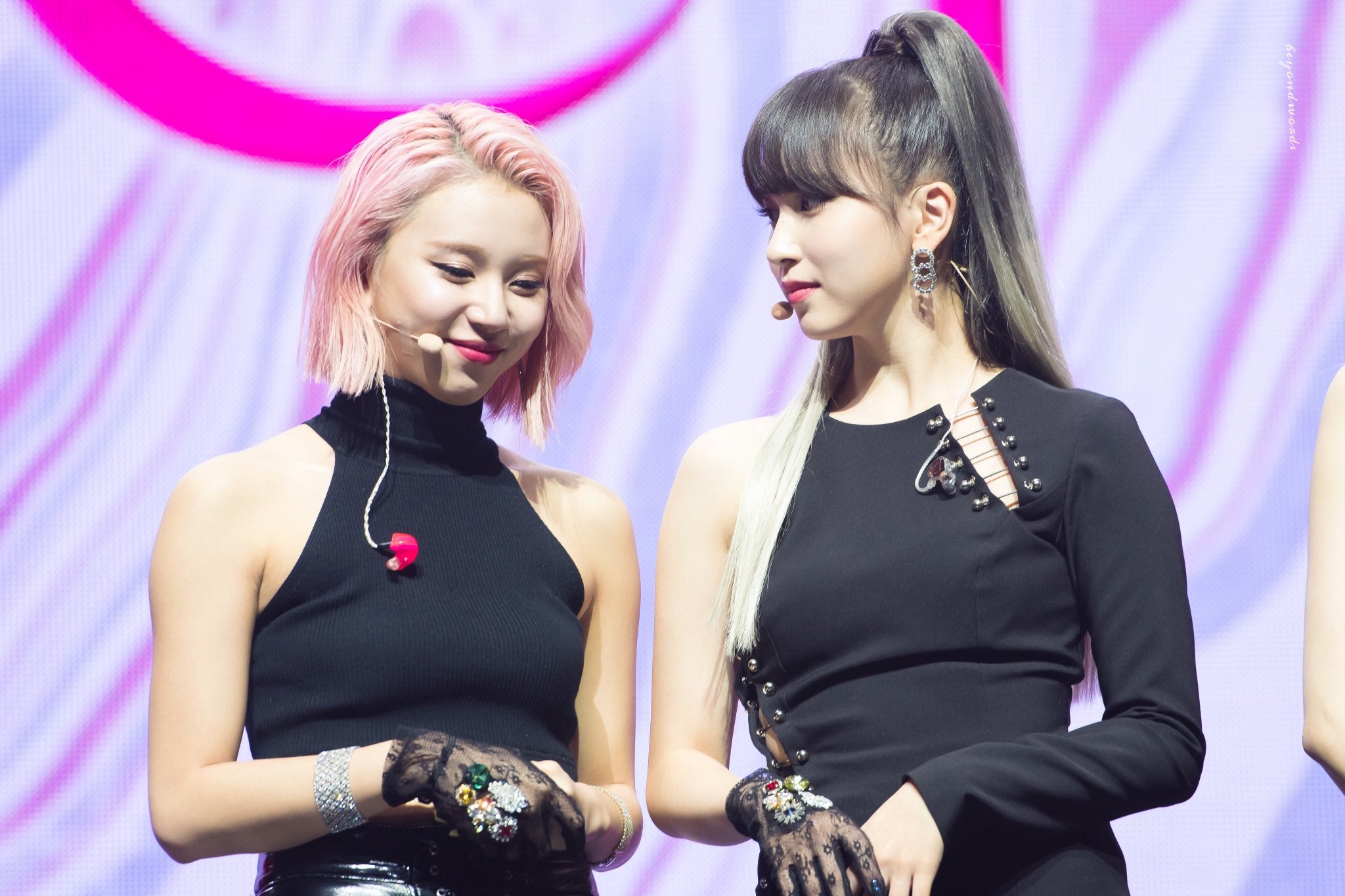 twiceくじ ジヒョ ミナ ダヒョン ツウィ ラブリーグラス コップ twice