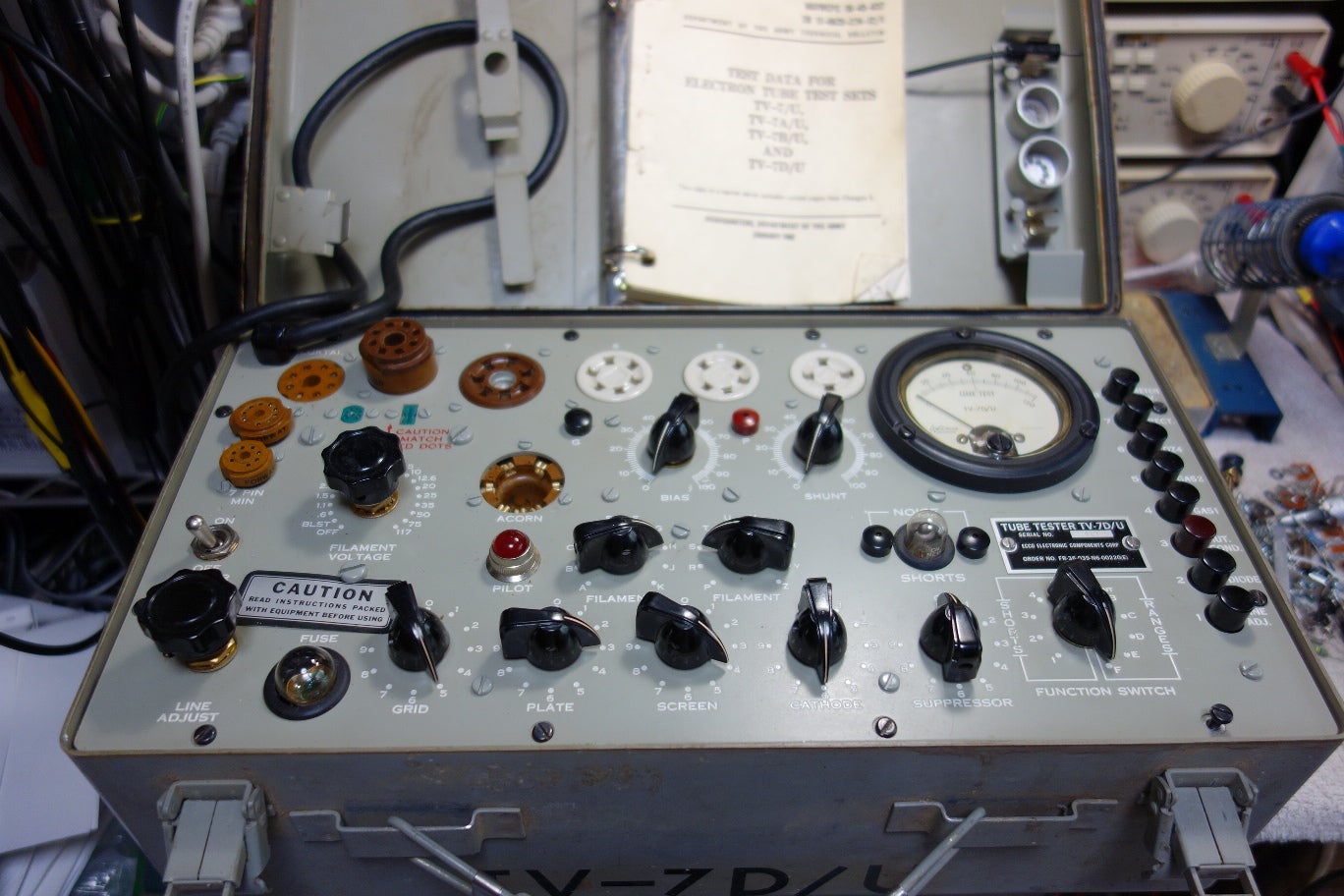 真空管試験器TV-7D/U その1 | 60歳から自作真空管アンプ