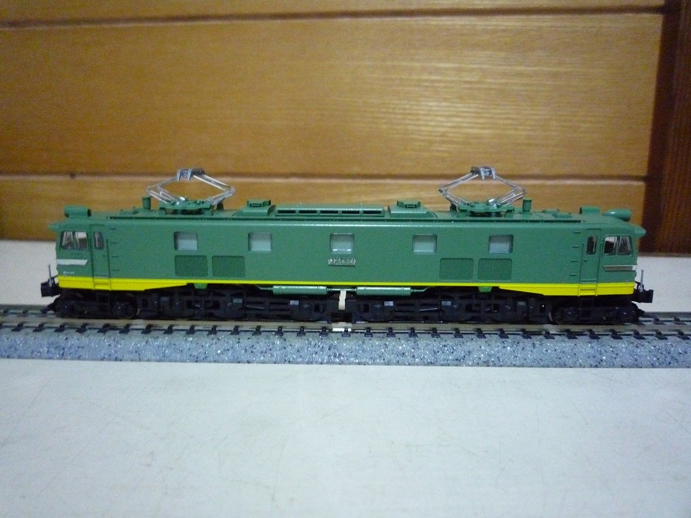 KATO EF58初期形大窓ヒサシ付青大将の整備 | カムコタ日誌