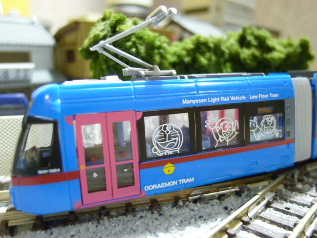鉄道コレクション限定「万葉線MLRV1000型ドラえもんトラム