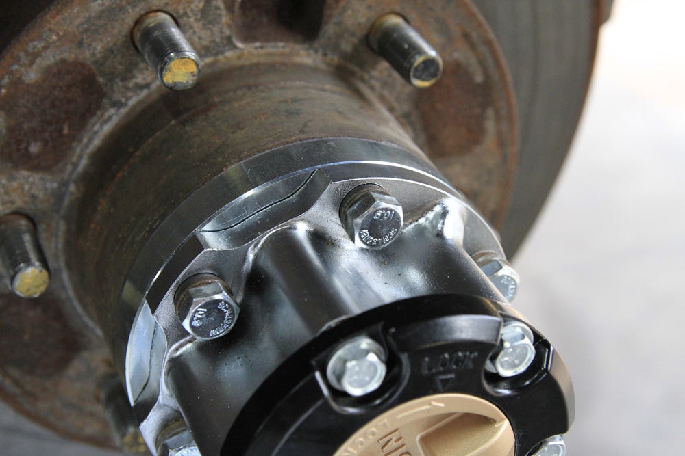 ランクル77 パワーロッキングハブから純正マニュアルハブへ | 四駆