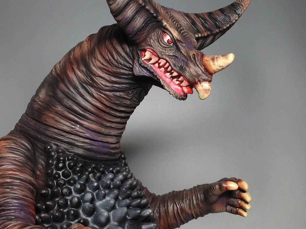 リペイント サウンドバトラー ウルトラマン パワードゴモラ | メイクアップ