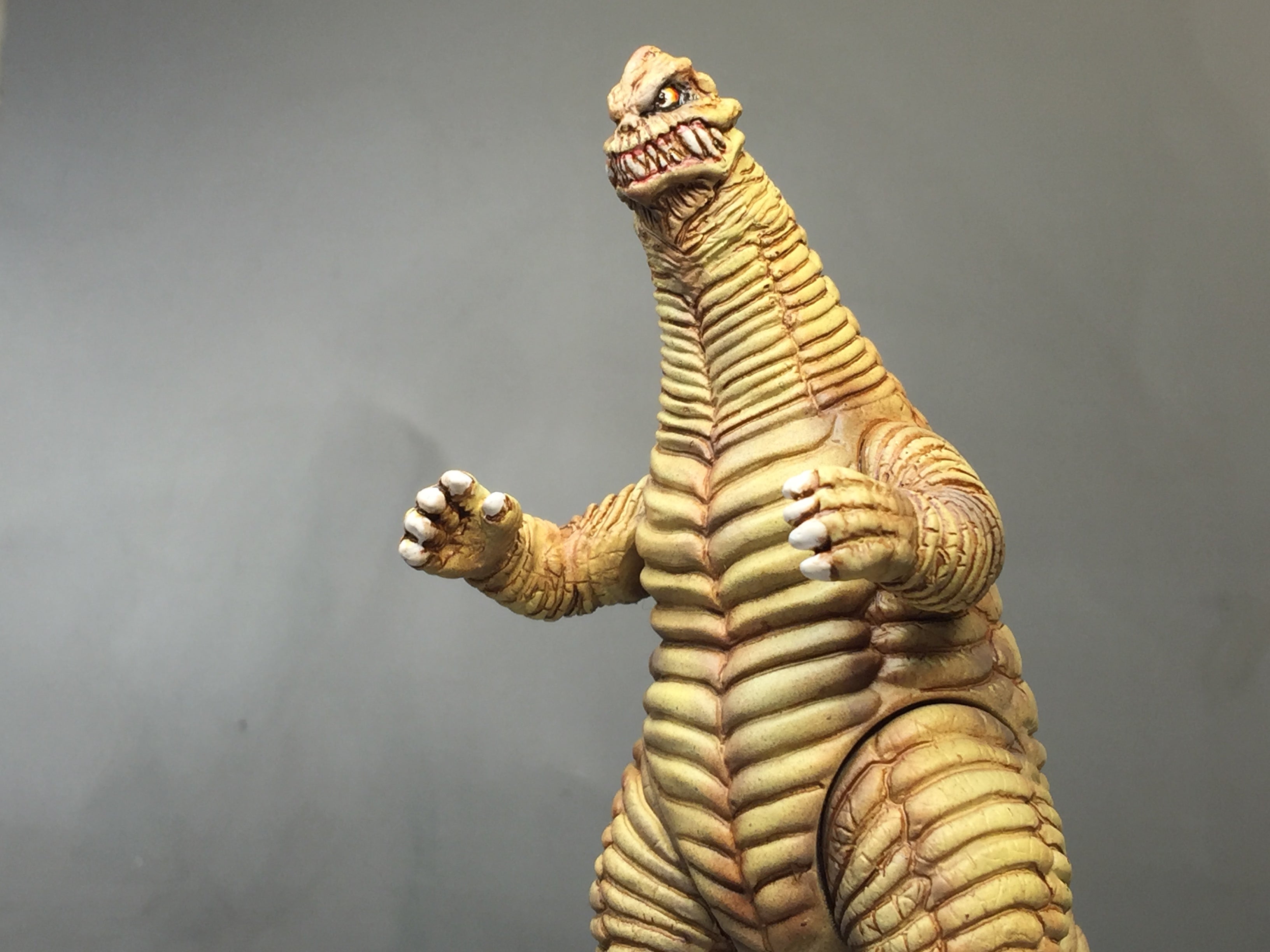 リペイント ウルトラマン大全集 パワードレッドキング(雌) | メイクアップ