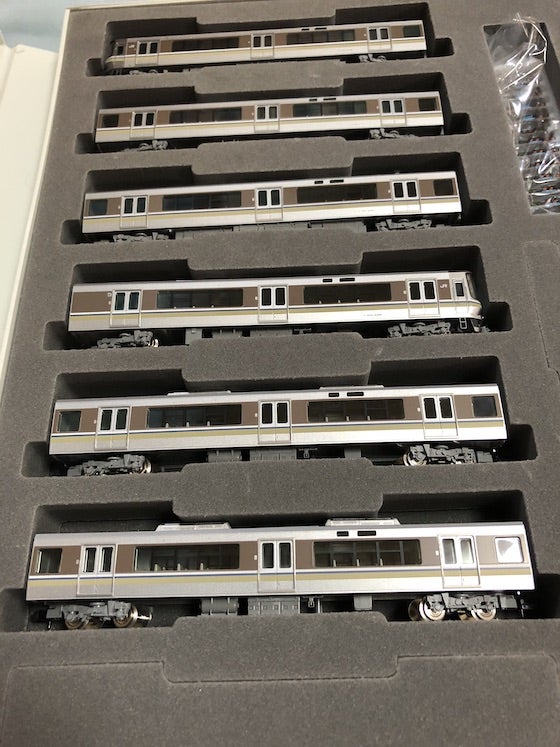 満を時して登場 TOMIX 223-2000系 | 金屋代かずおのお部屋