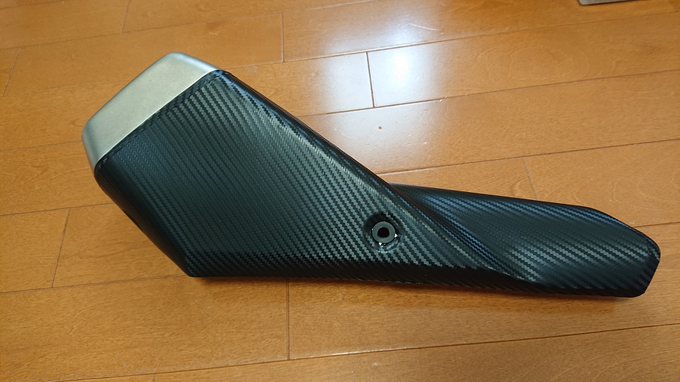 CBR650R マフラープロテクターのカーボン化 | CBR650Rカスタムブログ