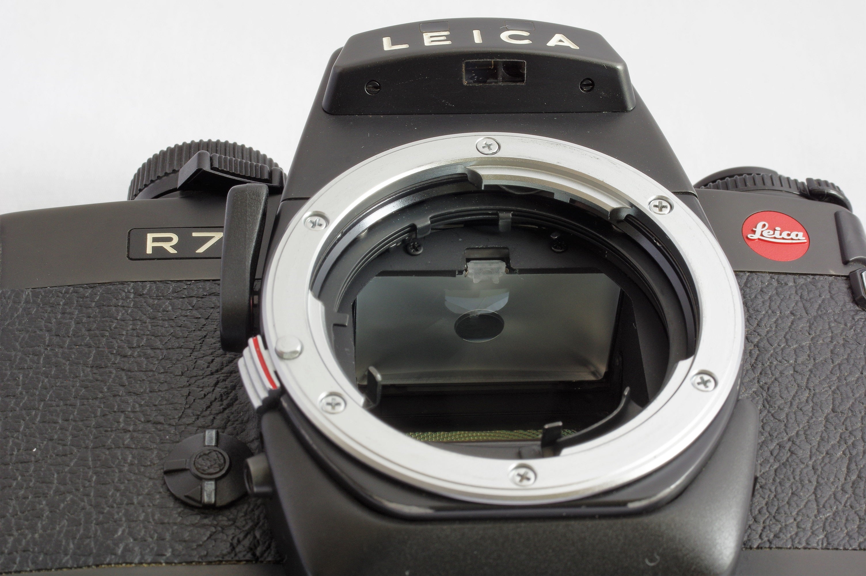 Leica R7 - ライカ一眼レフフィルムカメラの最高峰、ミノルタXDの到達