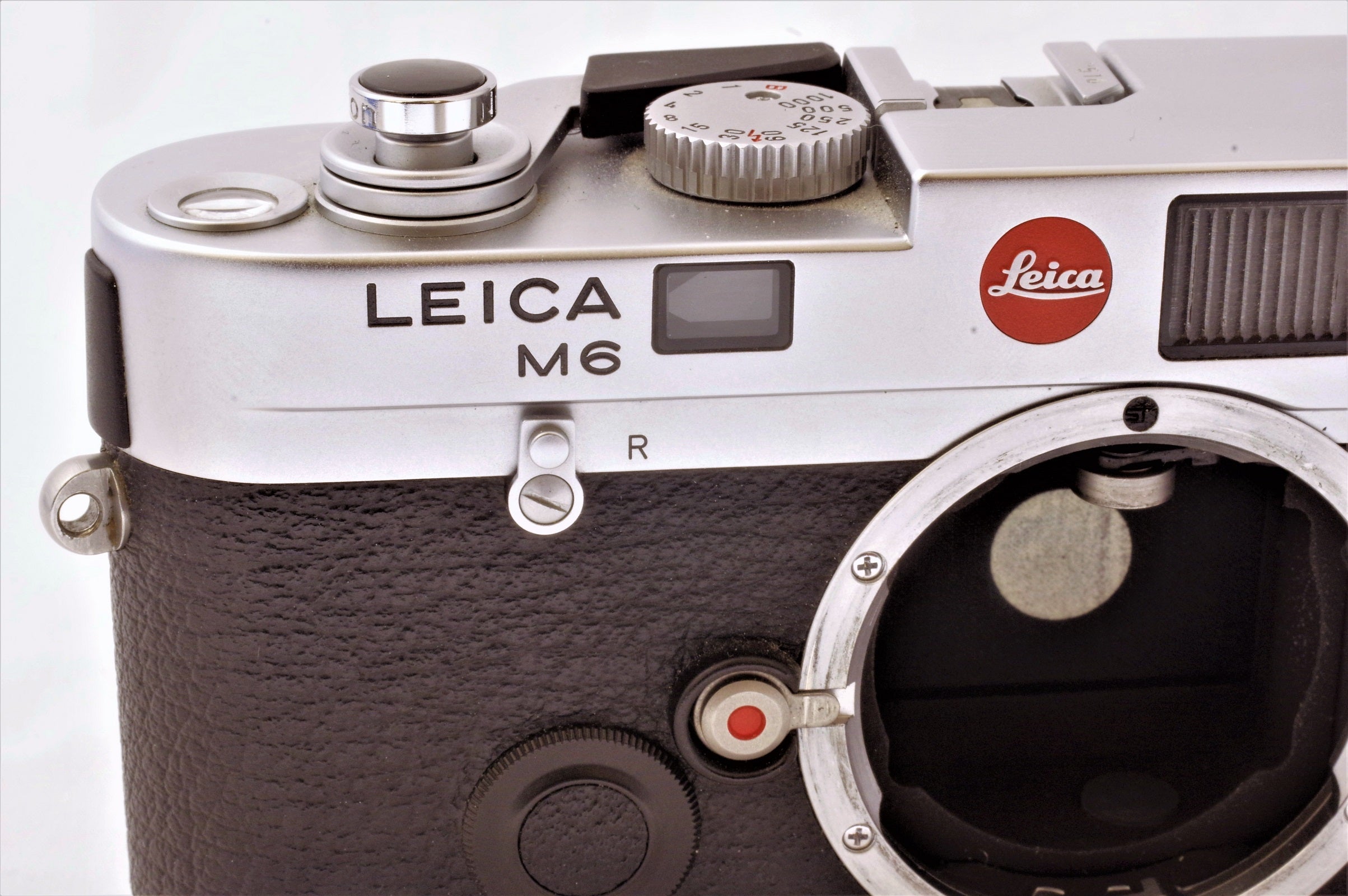 Leica M6 - レンジファインダーの最高峰の操作感、ついに沼入りか