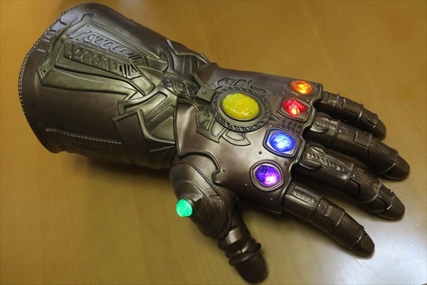 日本未発売】マーベル インフィニティ・ストーン オーブ 発光レプリカ