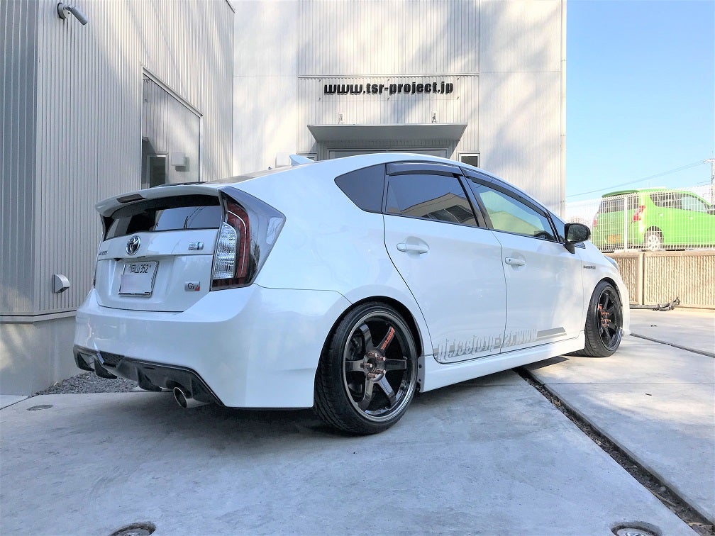 30プリウス×アクスル交換】O様 プリウスG's ホイール ＆ アクスル交換