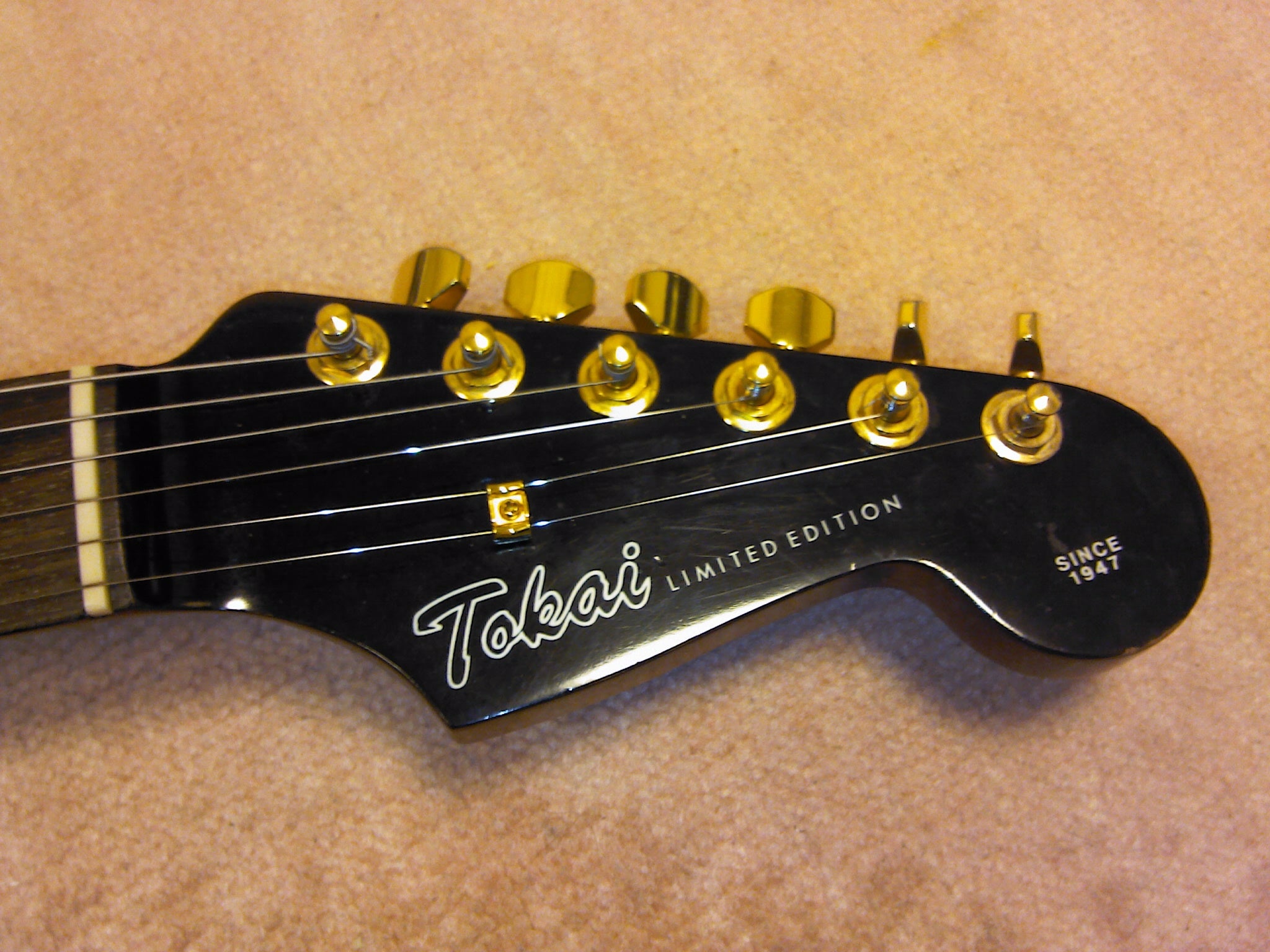 過去の作品『ブラックビューティーストラト』 | BLACKCAT工房