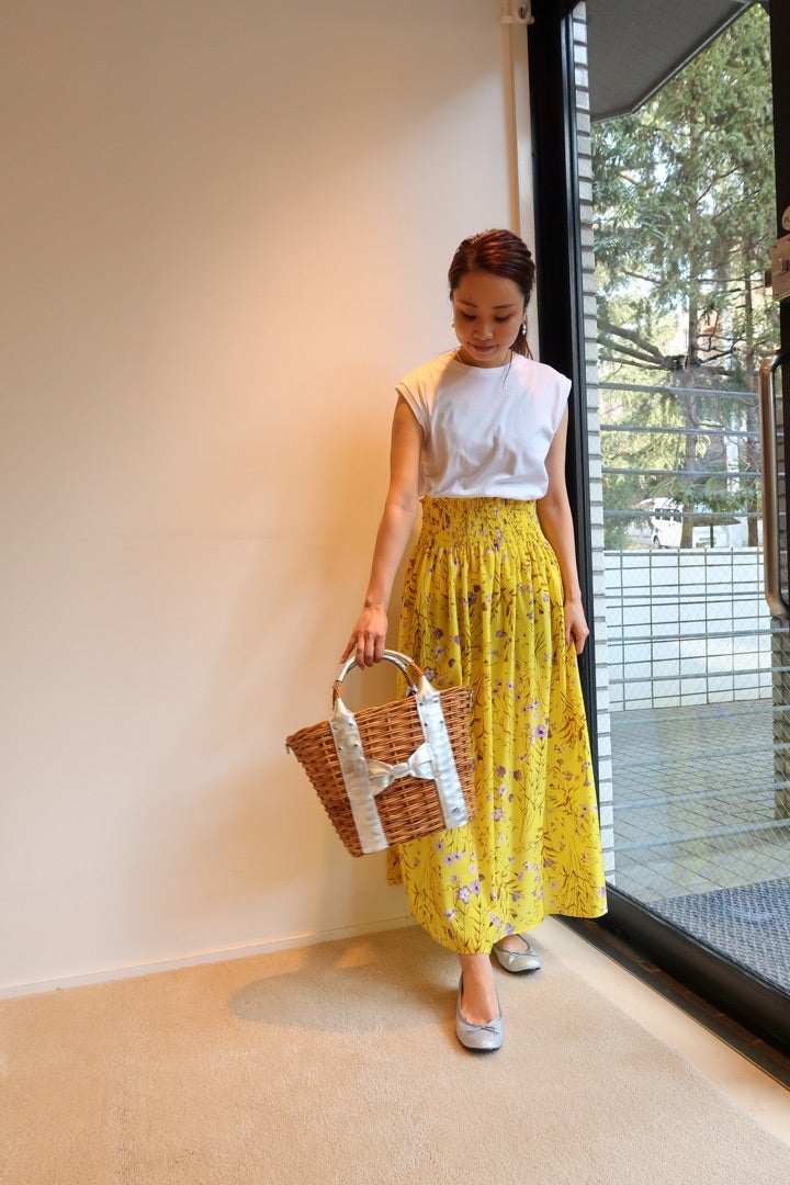 ニューヨーカーの休日スタイル♡アシーナのカゴバッグが可愛い