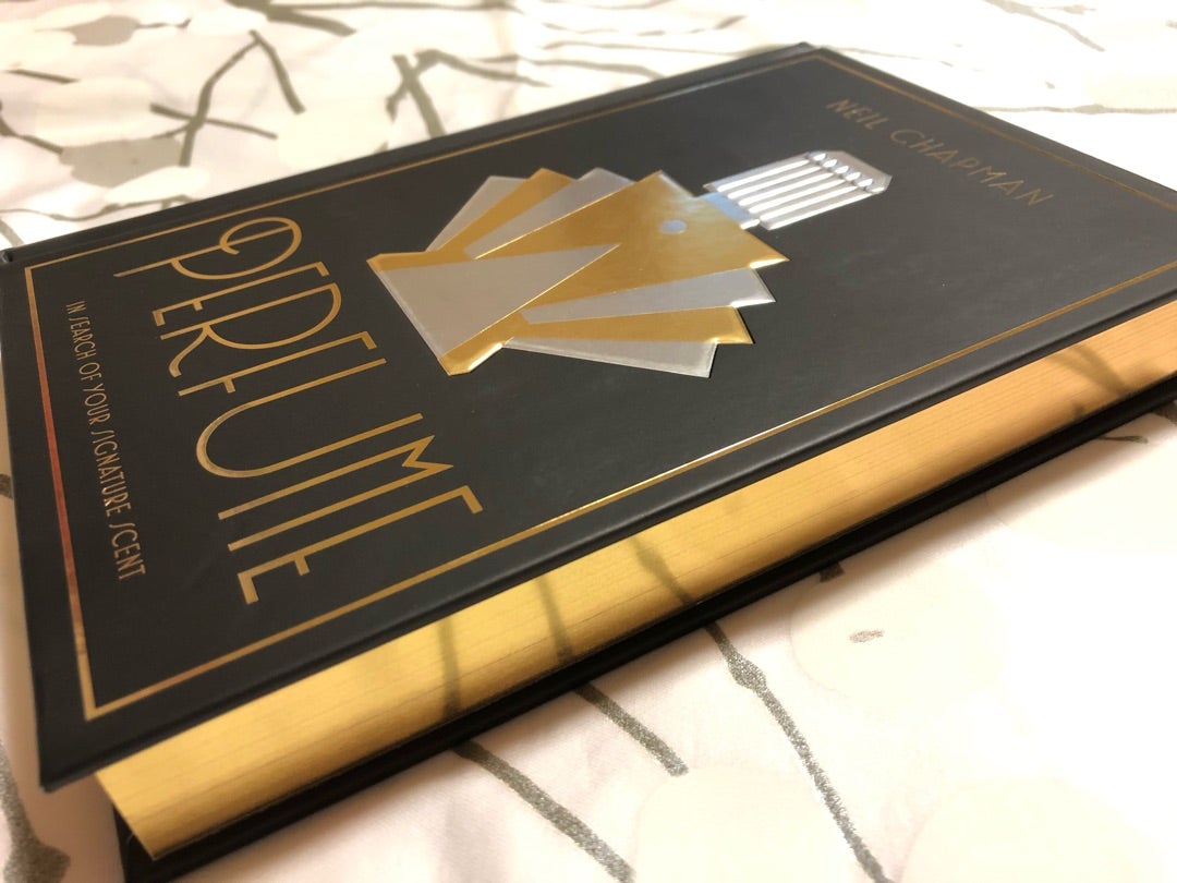 美しい装丁の香水本 | 香水の音、アロマの色