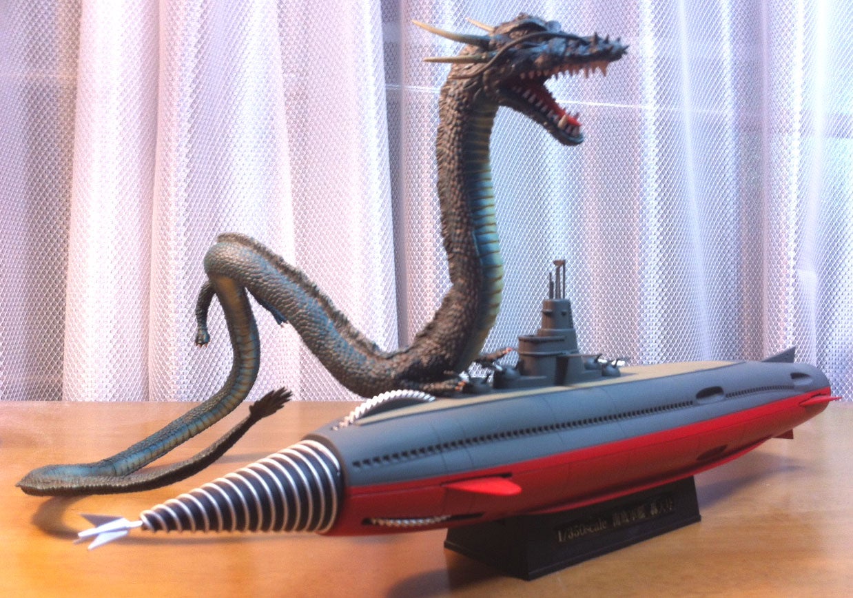 X-PLUS 】海底軍艦 (4) 轟天号vs マンダ リアル対決【AOSHIMA