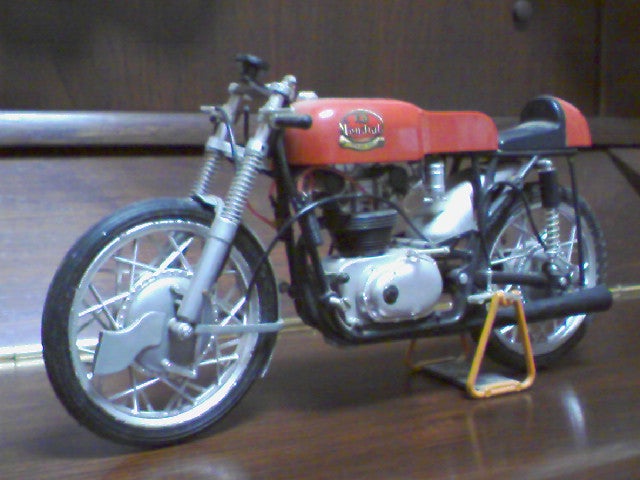 プロター1/9 モンディアル250GPレーサー（だと思う） | 髭の車とバイク