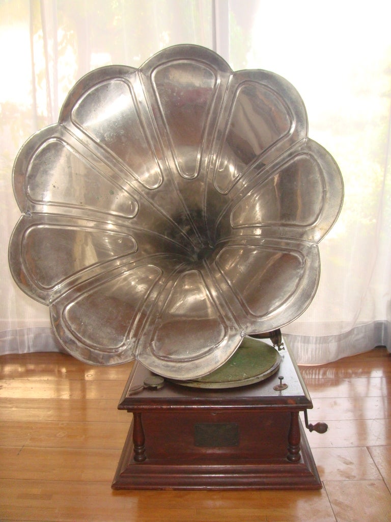 蓄音機「NIPPONOPHONE 型式不明」（1） | 時代屋ちとせあめ（アメブロ版）