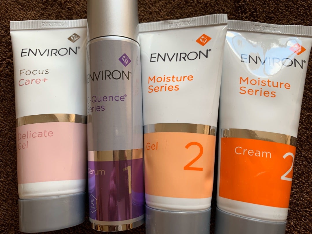 Cクエンス1とモイスチャージェル2の違い－エンビロン専門・中目黒